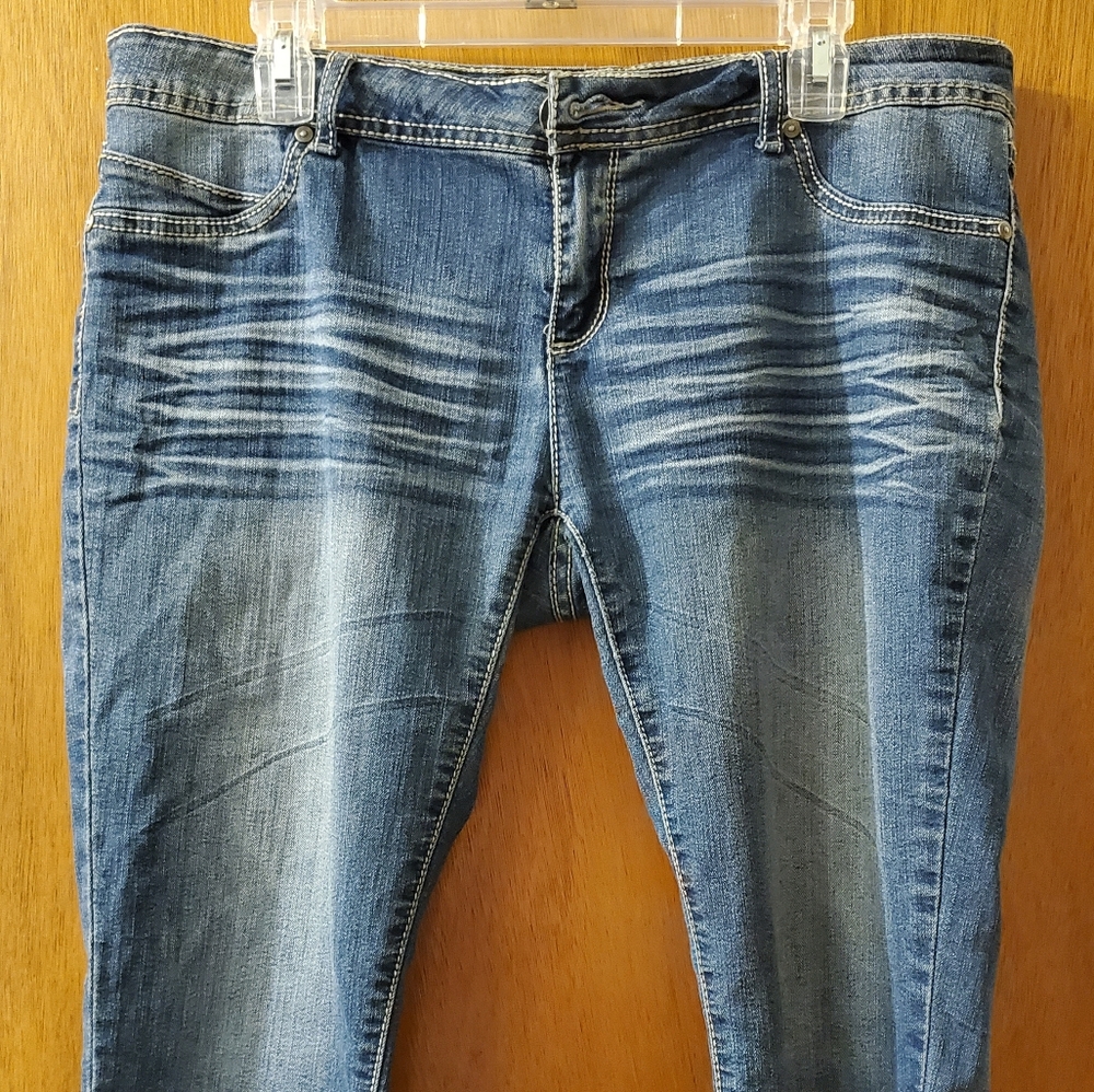 Jean capri pants